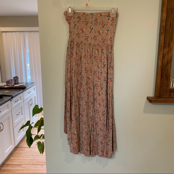 Tan floral strapless sundress - Picture 3 of 3